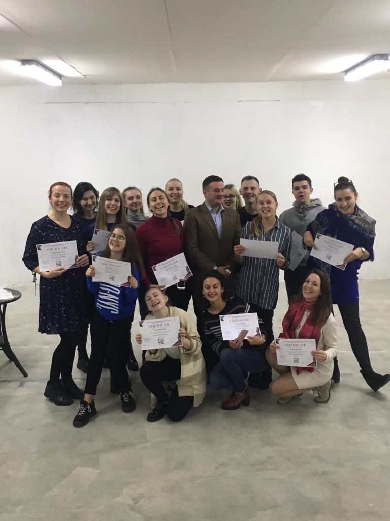 Title: MSDI.BY - Актерское мастерство в Минске, Актерские курсы в Минске, Театр в Минске Description: Актерское мастерство в Минске, Театральная студия в Минске, Актерские курсы в Минске, Ораторский курс, Курсы техники речи, курсы в Минске, Онлайн обучение, Обучающая платформа, Театр на Немиге