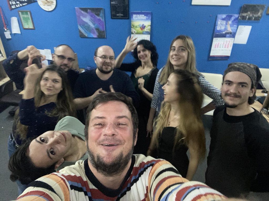 Title: MSDI.BY - Актерское мастерство в Минске, Актерские курсы в Минске, Театр в Минске Description: Актерское мастерство в Минске, Театральная студия в Минске, Актерские курсы в Минске, Ораторский курс, Курсы техники речи, курсы в Минске, Онлайн обучение, Обучающая платформа, Театр на Немиге